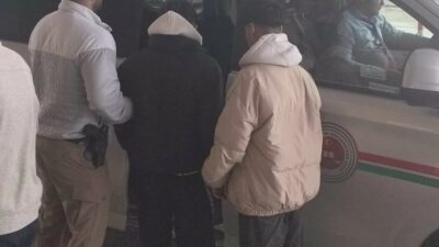 Bursa’nın İnegöl ilçesinde Narkotik Büro Amirliği ekipleri 2 uyuşturucu tacirini