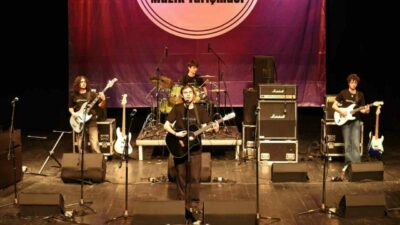 Nilüfer Belediyesi tarafından bu yıl 15’incisi düzenlenen Nilüfer Liseli Gençler