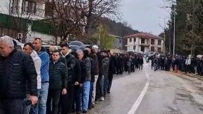 Bursa’nın İnegöl ilçesine bağlı kırsal Cerrah Mahallesi’nde vatandaşlar, geleneksel hale