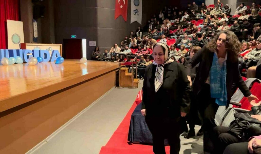 80 yaşındaki emekli öğretmen, kansere yenik düşen profesör kızını gözyaşlarıyla andı Bursa’da geçtiğimiz yıl hayatını kaybeden gıda profesörü Dr Canan Ece