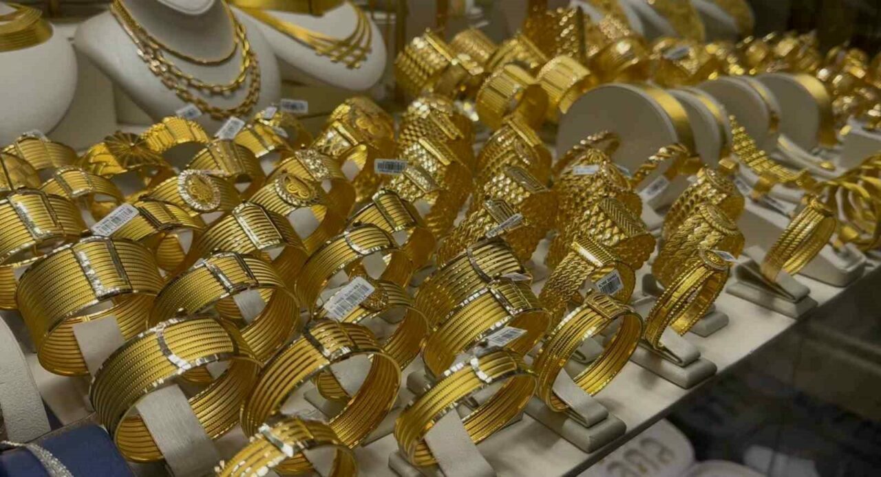 Altında yaşanan hareketlilik bayram sonrasında da devam edince, bankalar ile