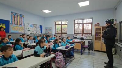 Bursa’da ilkokullarda deprem farkındalık eğitimi ve tatbikatı gerçekleştirildi. Arama kurtarma