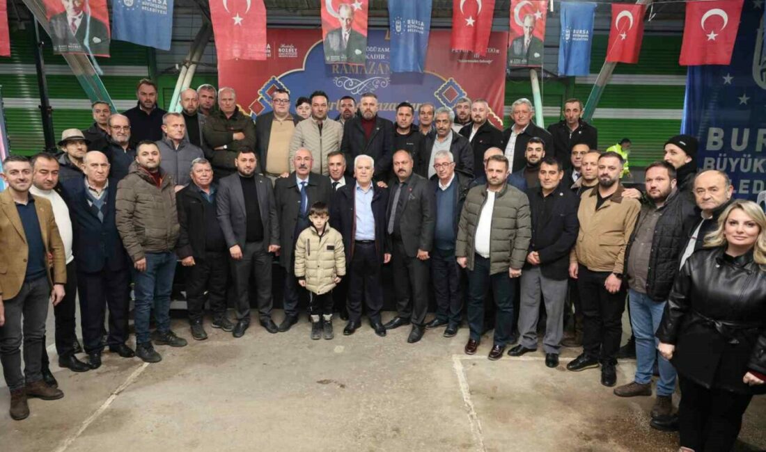 Başkan Bozbey, İzniklilerle buluştu Bursa Büyükşehir Belediyesi tarafından düzenlenen iftar programında İzniklilerle buluşan Başkan