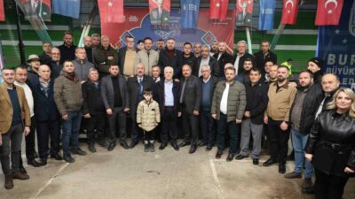 Bursa Büyükşehir Belediyesi tarafından düzenlenen iftar programında İzniklilerle buluşan Başkan