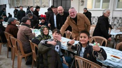 Karacabey Belediye Başkanı Fatih Karabatı, Ramazan ayının manevi atmosferini vatandaşlarla