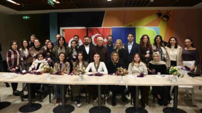 Bursa Büyükşehir Belediye Başkanı Mustafa Bozbey, Görükle Gençlik Merkezi’nde düzenlenen