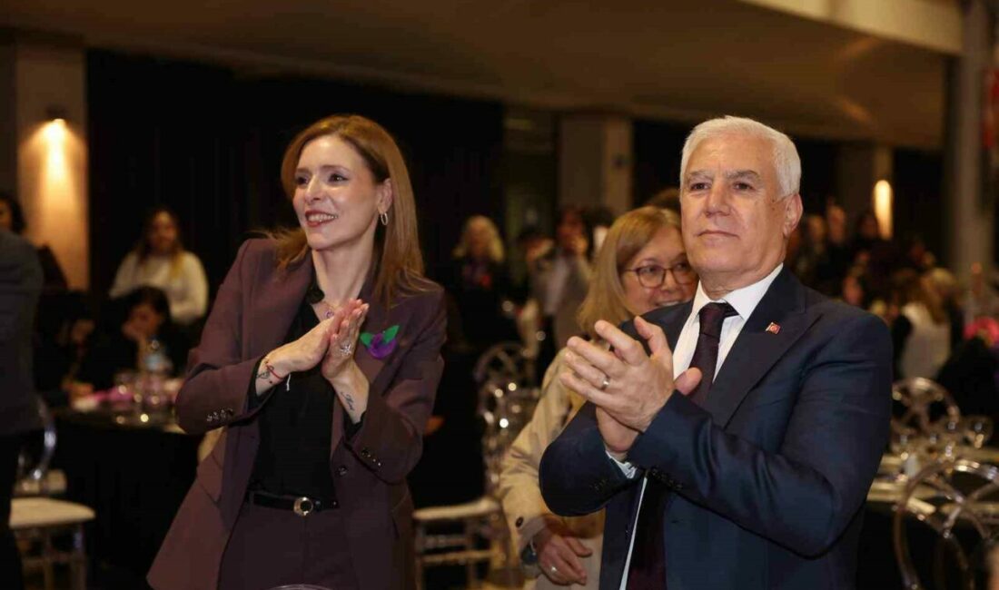 Bursa Büyükşehir Belediye Başkanı Mustafa Bozbey, eşi Seden Bozbey ile