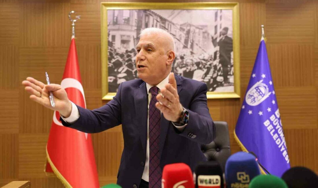 Bursa Büyükşehir Belediye Başkanı Mustafa Bozbey, Büyükşehir Belediye Meclisi’nde kentin