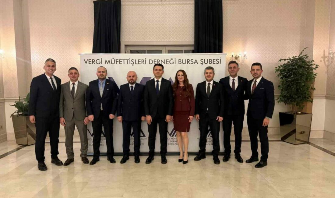 Bursa Maliye protokolü VMD iftarında buluştu Vergi Müfettişleri Derneği (VMD) Bursa Şubesi tarafından düzenlenen iftar programında,