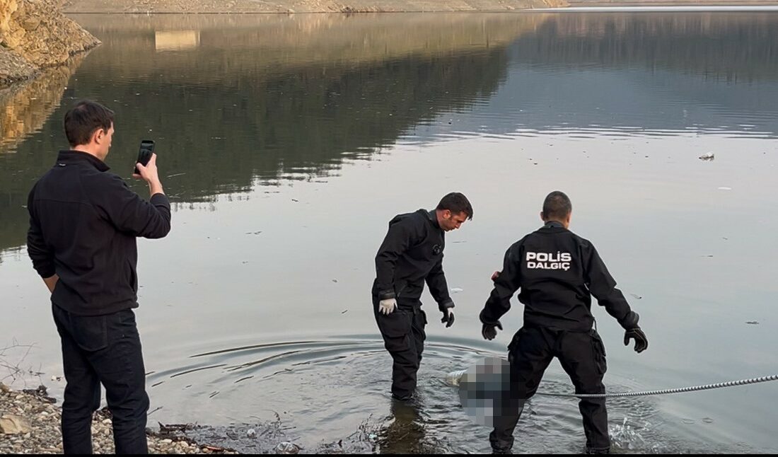 Bursa’nın Osmangazi ilçesinde bulunan Demirtaş Barajı’nda erkek cesedi bulundu. Edinilen