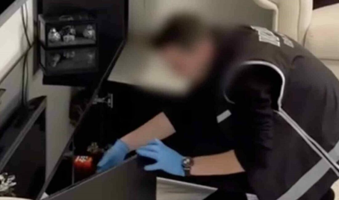 Bursa’da polis bayram öncesi sahte içki baskını yaparak yüzlerce kişinin