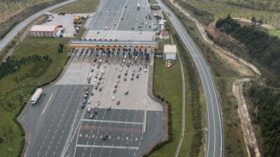 Bursa’da Ramazan bayramı öncesinde jandarma ekipleri helikopterle havadan trafik denetimi