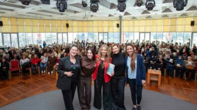 Bursa’da kültür ve sanat etkinlikleri kapsamında düzenlenen “Bursa Sanatla Yeşeriyor”