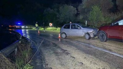 Bursa’da yağış nedeniyle kayganlaşan yolda iki otomobilin çarpıştığı kazada 1