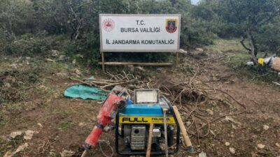 Bursa’nın İznik ilçesine bağlı Elbeyli Mahallesi’nde ormanlık alanda kaçak kazı