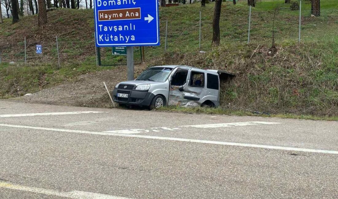 Bursa’nın İnegöl ilçesinde kamyonet ile hafif ticari aracın çarpışması sonucu