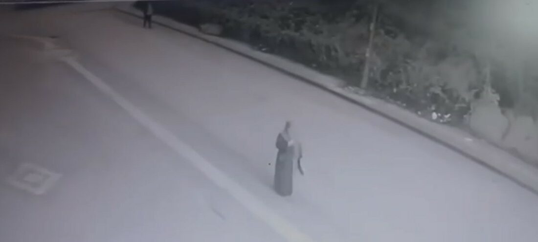 Bursa’nın Osmangazi ilçesinde bir kadına yönelik gerçekleştirilen kapkaç olayı güvenlik