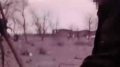 Bursa’da bir şüpheli, tabancayla havaya peş peşe ateş açtığı anları