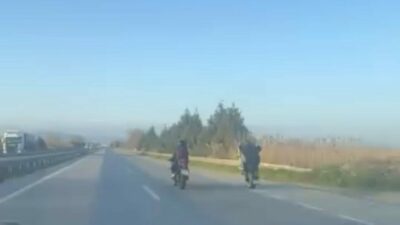 Bursa’nın Mustafakemalpaşa ilçesinde ana yol üzerinde seyir halinde olan iki