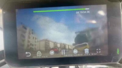 Bursa’da kayda alınan anlar, trafikte dikkat ve refleksin önemini bir