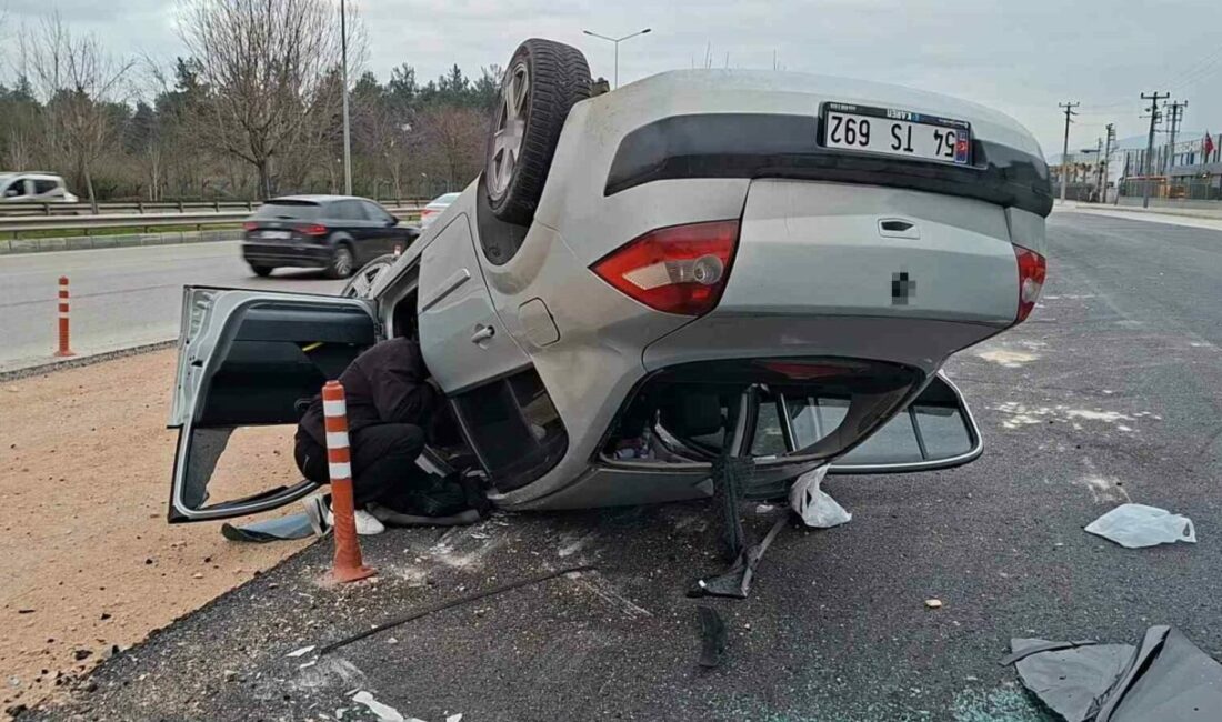 Bursa’da otomobil takla attı: Şans eseri yaralanan olmadı Bursa’nın Nilüfer ilçesinde kontrolden çıkan otomobil takla attı. Kazada araç