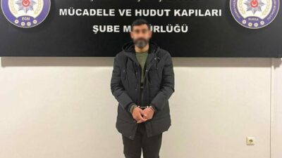 Bursa’da kendisini avukat olarak tanıtarak yabancı uyruklu şahısları dolandırmaya çalışan