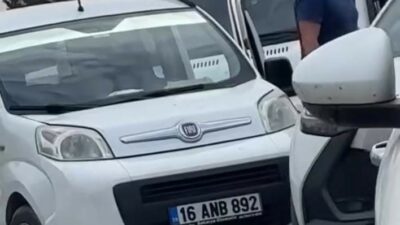 Bursa’da trafikte yaşanan gerginlik kavgaya dönüştü. Kamyonetin önünü kesip saldırmaya