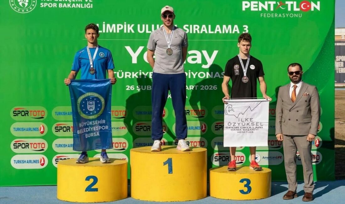 Bursalı sporcu Türkiye ikincisi oldu Bursa Büyükşehir Belediyesporlu Muhammed Emir Kurtulan Türkiye ikincisi oldu. Ankara’da