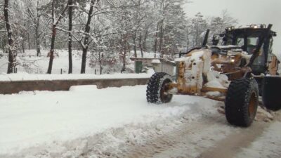 Bursa’nın yüksek kesimlerinde ve kırsal bölgelerinde etkili olan kar yağışı