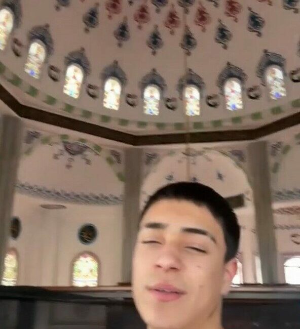 Türkiye gündemine oturan cami videosunu çeken TikTok üreticisi Emircan Y.,