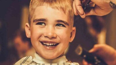 Bursa’nın Mustafakemalpaşa ilçesi Lalaşahin Mahallesi Muhtarı Vedat Altıntaş, çocukların bayramlık