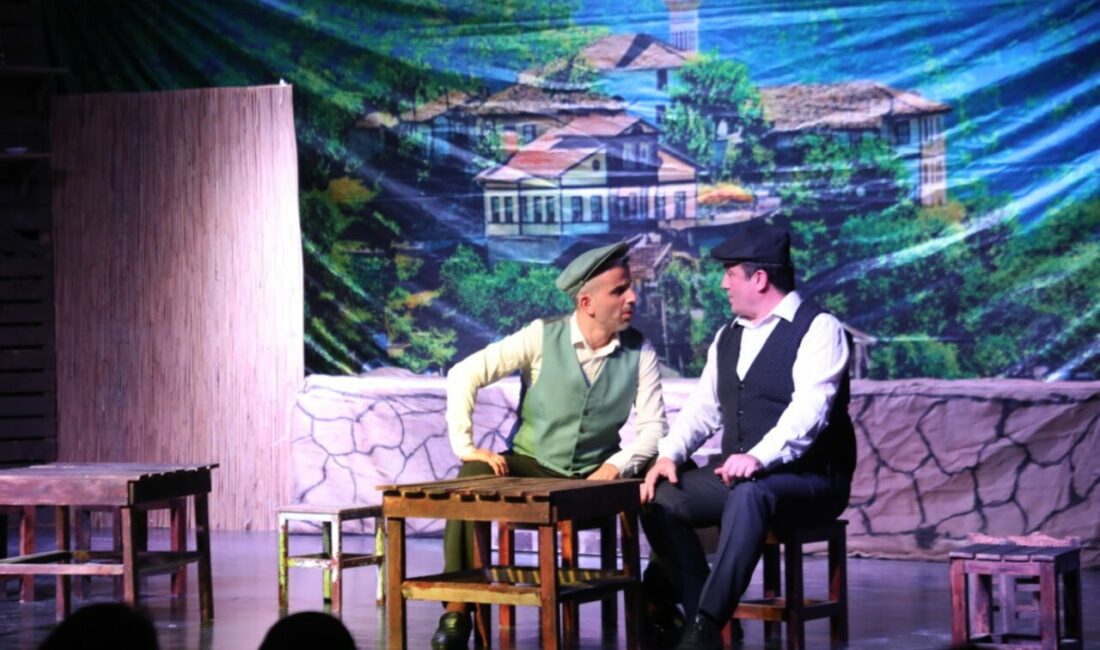 Dünya Tiyatrolar Günü “Komşu Köyün Delisi” ile kutlandı İnegöl Belediyesi Şehir Tiyatrosu, 27 Mart Dünya Tiyatrolar Gününde “Komşu