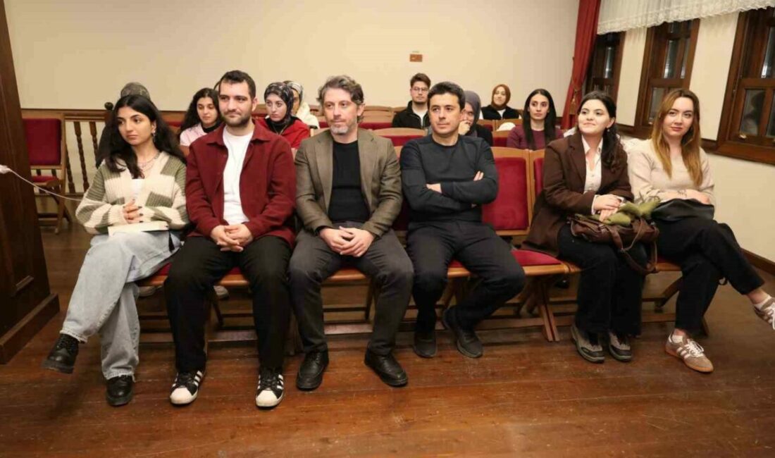 Edebiyatın kalbi Osmangazi’de atıyor Osmangazi Belediyesi’nin kültür ve eğitim çalışmaları kapsamında düzenlediği ‘Edebiyat ve