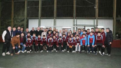 Bursa Büyükşehir Belediye Başkanı Mustafa Bozbey, İnegöl Karadeniz Güvenspor’u ziyaretinde,