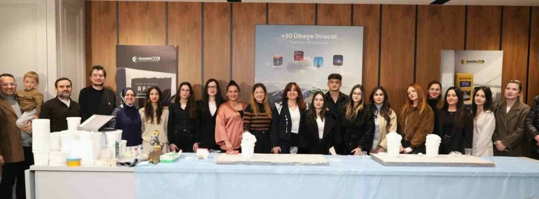 Girişimci adayı öğrenciler işi mutfağında öğreniyor ‘Girişimci Kafası’ söyleşileriyle gençleri başarılı girişimcilerle buluşturan Osmangazi Belediyesi, bu