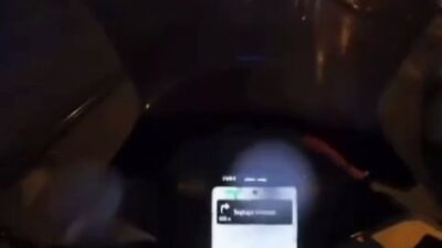 Bursa’da tramvay hattındaki çukura giren motosiklet sürücüsü kaza yaptı, o