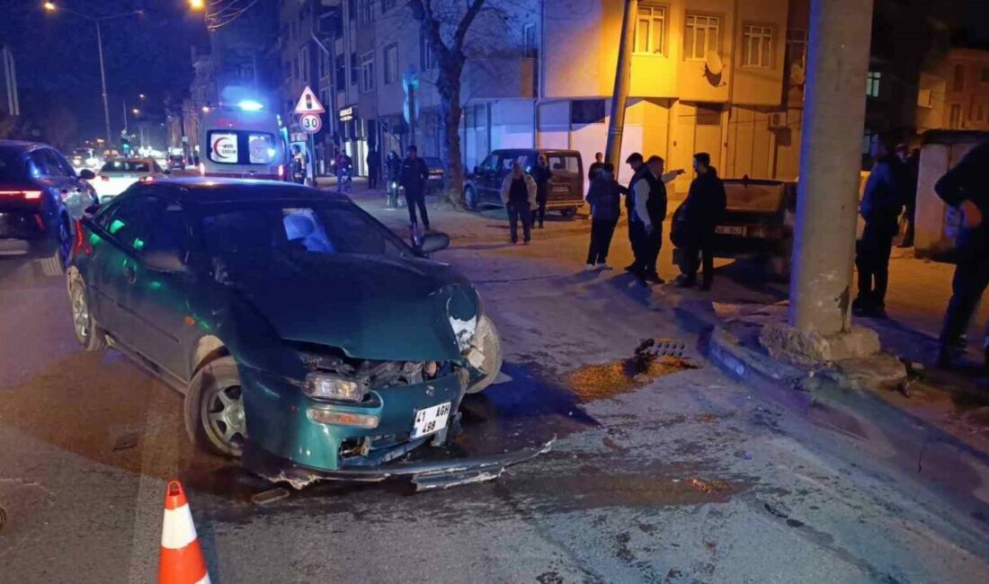 Bursa’nın İnegöl ilçesinde virajda kontrolden çıkan otomobil, enerji nakil hattı