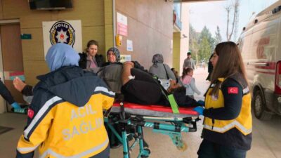 Bursa’nın İnegöl ilçesinde meydana gelen kazada kontrolden çıkan kamyonet yamaca