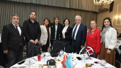 Nilüfer Belediyesi’nin düzenlediği geleneksel iftar yemeğinde konuşan Başkan Şadi Özdemir,