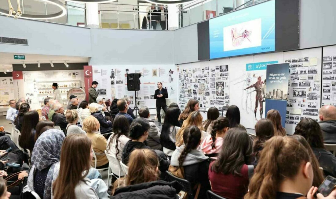 Nilüfer Belediyesi’nin düzenlediği Sağlık Buluşmaları’nda konuşan Op. Dr. Vedat Oruk,