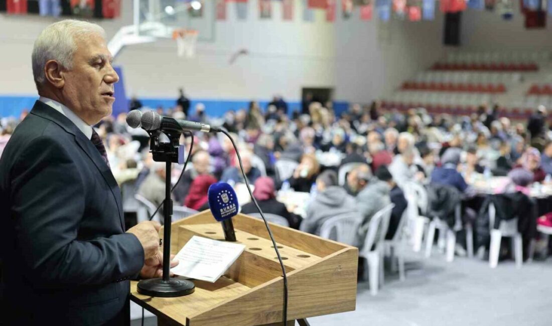Bursa Büyükşehir Belediyesi’nin Orhaneli ilçesinde düzenlediği iftar programına katılan Başkan
