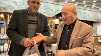 Bursa’nın Nilüfer ilçesinde balık restoranı bulunan Maşallah Kocaman, Ramazan ayında