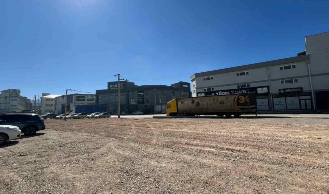 İnegöl Belediyesi, sanayi bölgesinde parklanma sorununa çözüm olacak yeni otopark