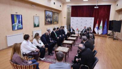 Bursa Büyükşehir Belediyesi’nin Sırbistan’ın Sancak bölgesindeki Priyepolye kentinde düzenlediği iftar