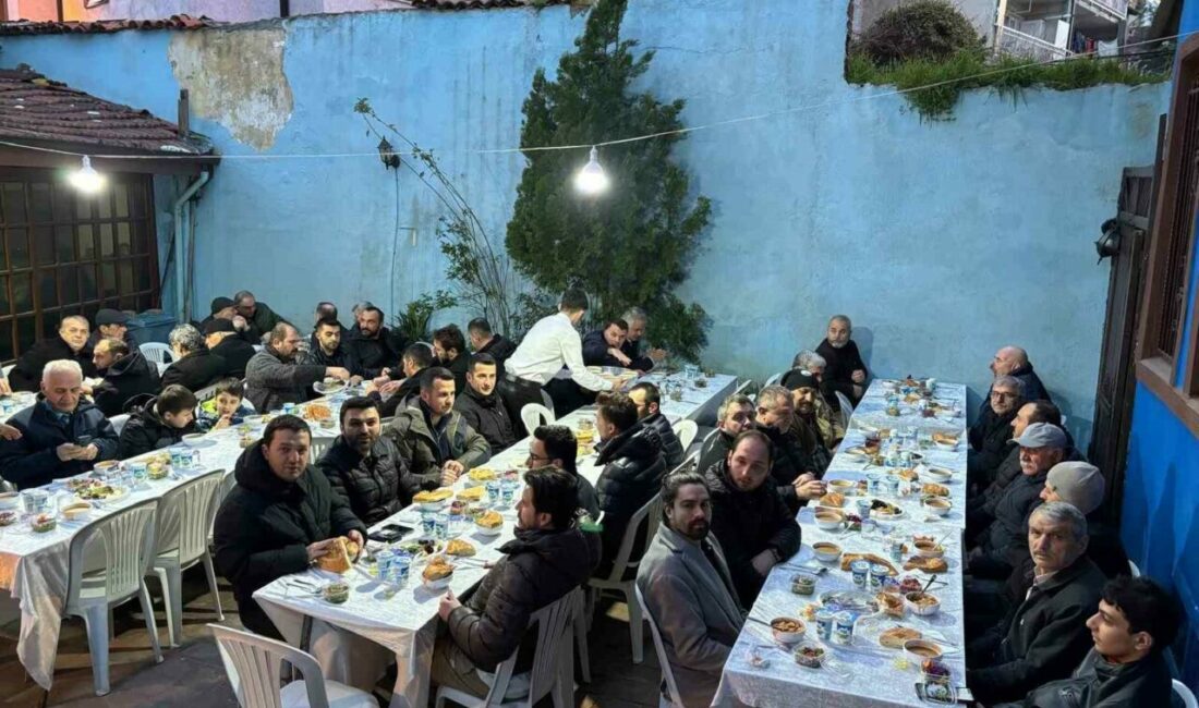 Vatan Sevdalıları Platformu ve Üftade Hazretleri gönüllüleri iftarda biraraya geldiler