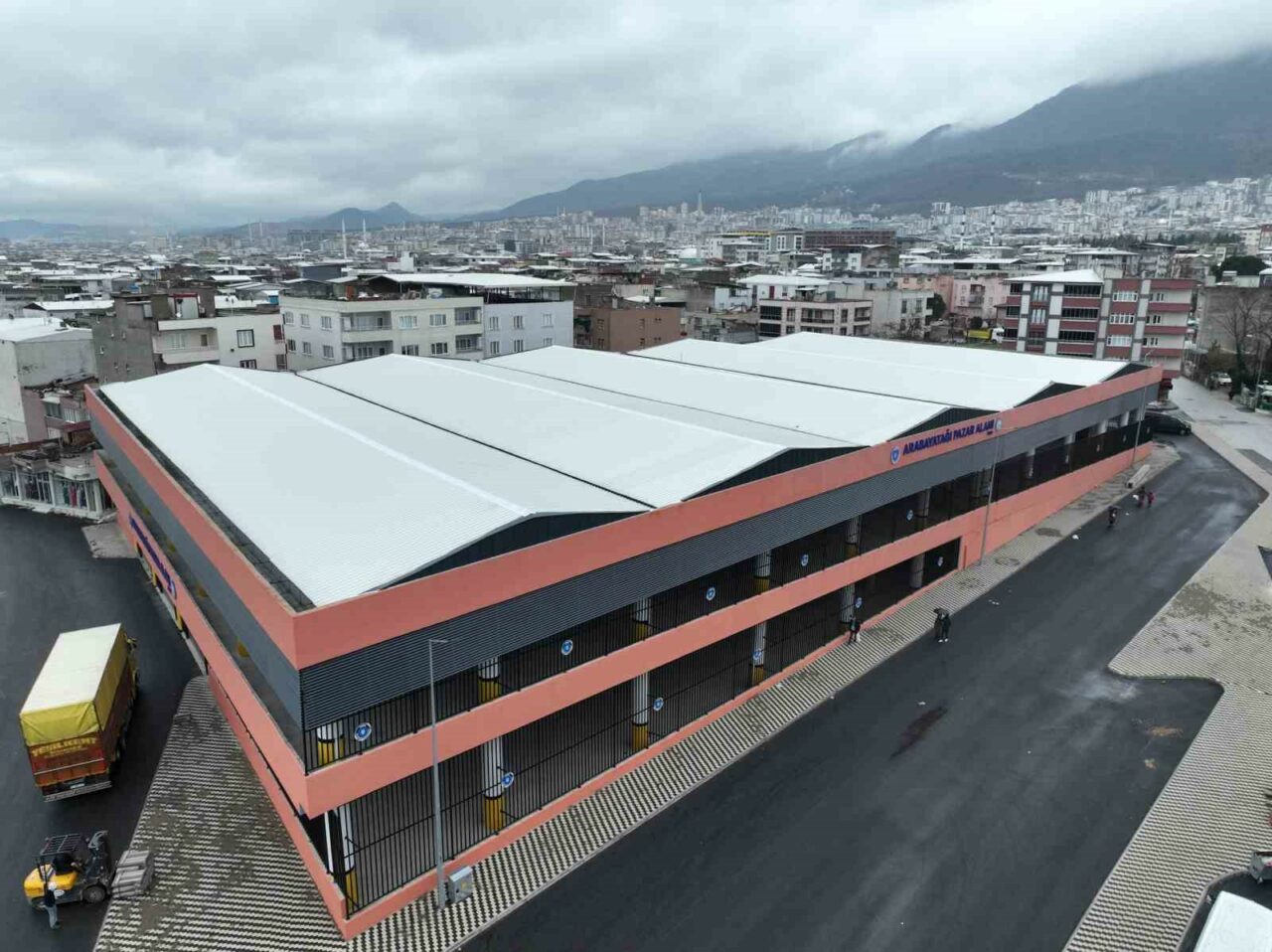 Yıldırım Belediyesi, 2019 yılından bu yana 6 tane modern pazar