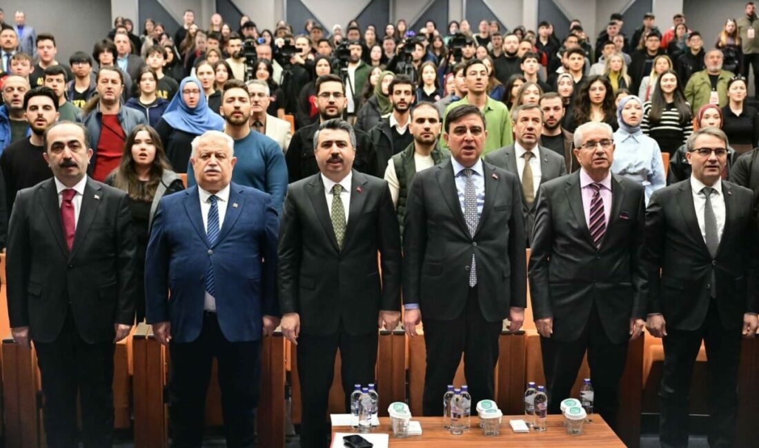 Yıldırım’da Kuruluş ve Fetih Sempozyumu başladı Bursa’da Yıldırım Belediyesi; ‘Beylikten Cihan Devletine’ temasıyla başlattığı kültür sanat