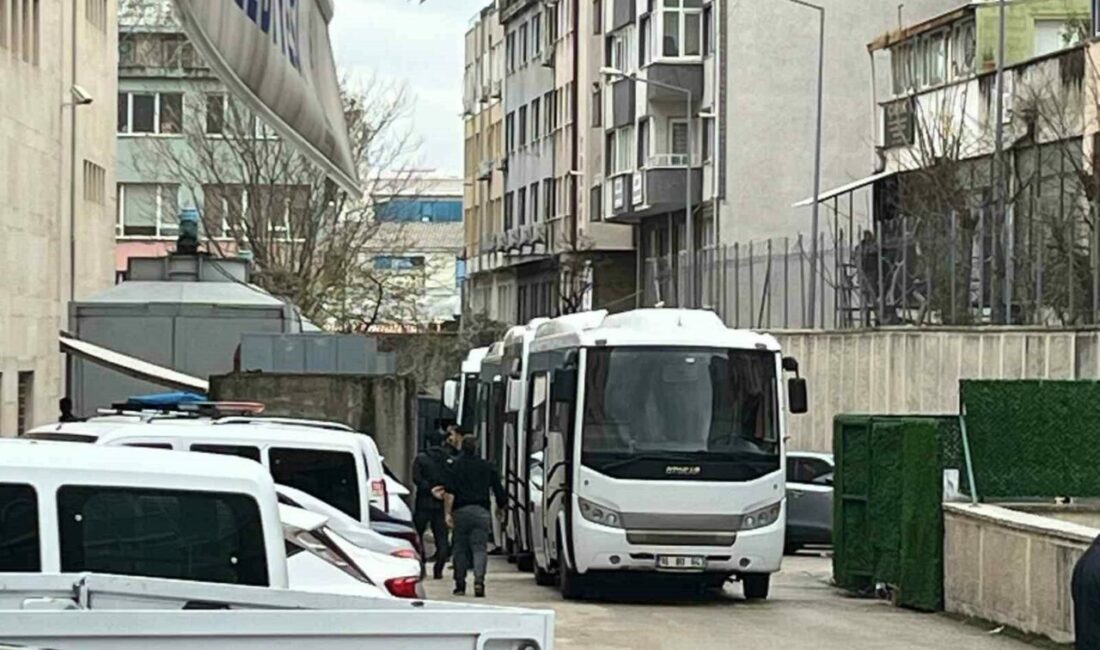 Başsavcılık’tan Bozbey soruşturması açıklaması: 30 kişi tutuklandı, 33 kişiye adli kontrol Bursa Cumhuriyet Başsavcılığı, Büyükşehir Belediye Başkanı Mustafa Bozbey ve beraberinde