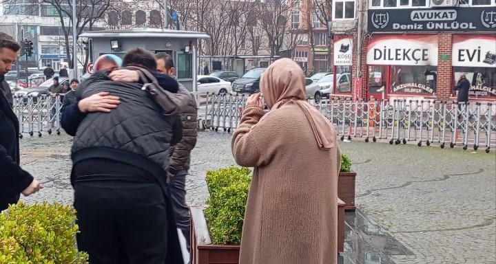 Bozbey soruşturmasında ilkt etapta 11 kişi serbest bırakıldı Bursa Cumhuriyet Başsavcılığı’nın yürüttüğü soruşturma kapsamında gözaltına alınan Bursa Büyükşehir