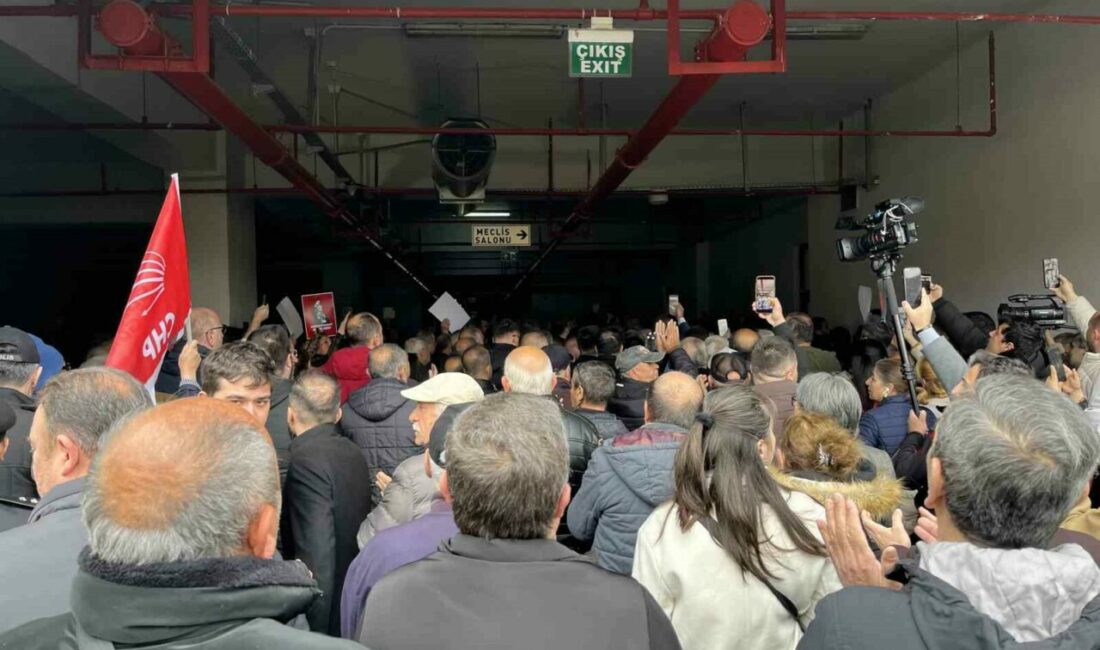 Bursa Büyükşehir Belediye Meclisi’ndeki seçim öncesi gerginlik yaşandı Bursa Büyükşehir Belediye Başkanı Mustafa Bozbey’in tutuklanması ve İçişleri Bakanlığı